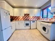 Clovelly Close, Pinner HA5, 3 bed end terrace house to...
