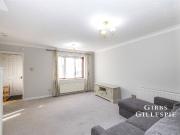 Clovelly Close, Pinner HA5, 3 bed end terrace house to...