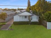 Coastal Charm 350m from Beach!