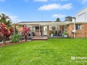 Coastal Comfort & Modern Style in Beautiful Soldiers Point