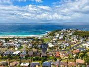 Coastal Entertainer | Dual Living | 300m to One Mile Beach