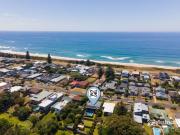 Coastal Entertainer in Werri Beach