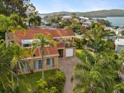 Coastal family home with breathtaking views & DA...