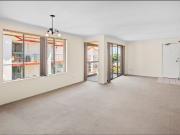 Coastal Living & Convenience