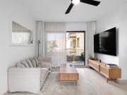 Coastal Living on the Coogee Border Coastal Living on the Coogee Border