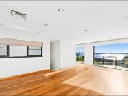 COASTAL LUXURY LIVING IN VAUCLUSE WITH AMPLE ACCOMODATION