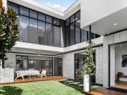 Coastal Luxury Meets Architectural Elegance in Mermaid Beach