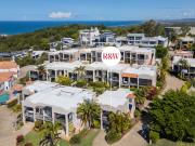 Coastal Townhouse with Ocean Views and Double Garage