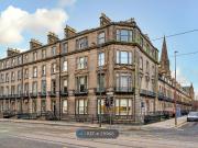 Coates Place, Edinburgh EH3, 3 bed flat to rent, £2,350...