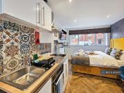 Cobblestone Way, Cheltenham, GL51 Studio to rent £900...