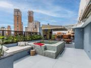 Cobertura à venda com vista privilegiada em Moema