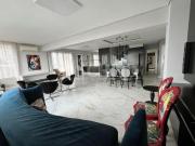 Cobertura á Venda no Jardim Marajoara com 240m², 3...