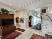 Cobertura com 370.84 m² e 83m² da área de piscina...