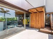Cobertura com 3 dormitórios à venda, 378 m² por R$...