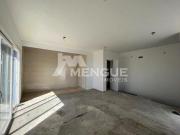 Cobertura com 3 dormitórios e 2 vagas de garagem, à...