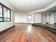 Cobertura com 4 suítes, piscina, sauna e 4 vagas à...