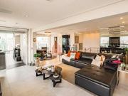 Cobertura Duplex 320m² com 3 quartos, 3 Suítes à Venda...