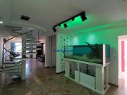 Cobertura duplex com piscina à venda na Ponta da Praia...