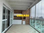 Cobertura duplex, com quintal, jacuzzi para 8 pessoas, 4...