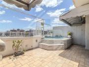 Cobertura duplex de 1 dormitãrio semi mobiliada, no...