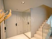 Cobertura duplex mobiliada com 94 m², 1 quarto sendo 1...