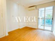 Cobertura duplex moderna de 3 quartos com piscina no Leblon