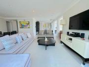 Cobertura frente mar na Riviera, piscina e espaço...