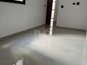 Cobertura Sem Condomínio à Venda com 108m2, 2 quartos, 1...