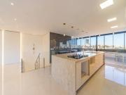 Cobertura semimobiliada no Passo da Areia