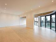 Cobertura totalmente reformada no Villaggio Panamby