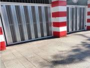 Cochera Amplia para Alquilar en Arabial Ideal para...