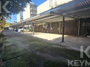 Cocheras con local comercial en venta en La Plata