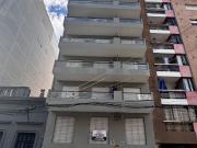 Cocheras cubiertas de 13 mts. San Martin y Pellegrini....