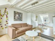 Cocon parisien avec vues sur la place du Marché Sainte...