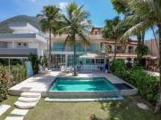 Cod: 1125 Casa com 5 dorms, Condomínio Lagoinha, Ubatuba