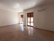 Codice sr2025/126 pentavani in condominio con posti auto...