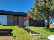 CODIGO 705 Casa en alquiler 4 dormitorios Costa Esmeralda