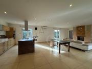 Cogolin Maison de 196 m² avec locaux commerciaux de...