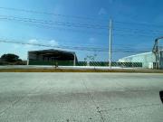 COL. LAS BAJADAS, Propiedad de 2,331m2 con Bodega de...