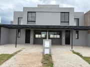 Colinas de Manantiales * Dúplex 3 dorm a metros plaza *...