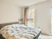Colindale Gardens town house whole let