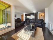 College Street, Ipswich IP4, 2 bed flat to rent, £1,295...