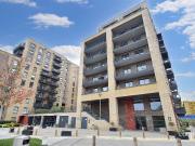 Colnebank Drive, Watford WD18, 2 bed flat to rent,...