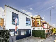 Colney Hatch Lane, London N10, 3 bed flat to rent,...