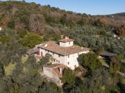 Colonica di grande sapore con piscina 580m² Rignano...