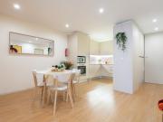 Colorful Bright Flat w/ Balcony by Host Wise