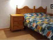 Colorido estudio ideal para parejas en Malasaña, todos...