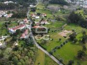 com 2440 m2 e projeto aprovado para moradia isolada nos...