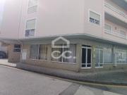 com montras e de grande movimento Marinha Grande