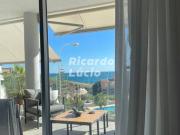 Com vistas al mar desde su gran salon y terraza dispones...